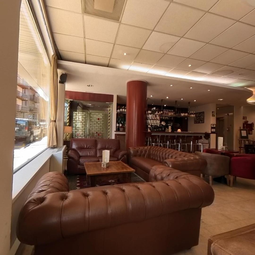 Hotel Cubil Pas De La Casa Eksteriør bilde